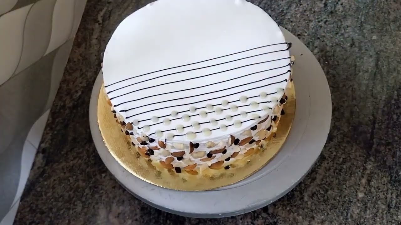 Nutty bubble cake ഇതു പോലെ ഒന്നു design ചെയ്തു നോക്കു#aamisbakes