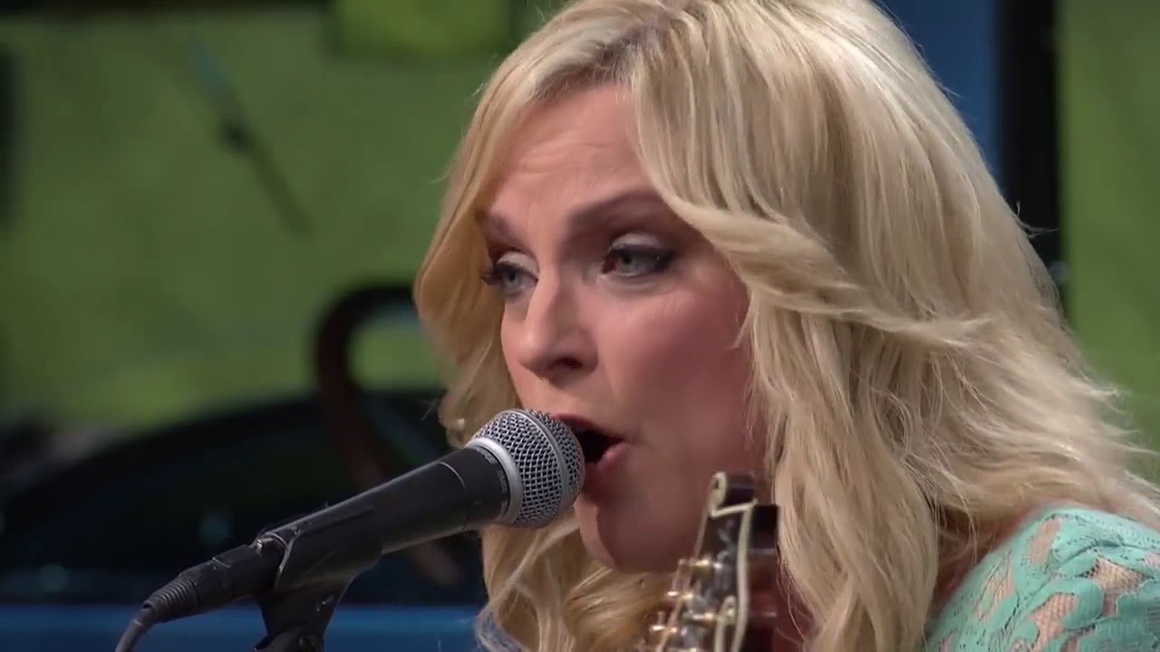 RHONDA VINCENT   Drivin' Nails in My Coffin