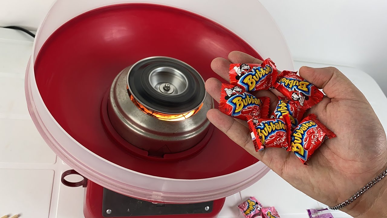 COLOQUEI BUBBALLOO NA MÁQUINA DE ALGODÃO DOCE E OLHA O QUE VIROU!