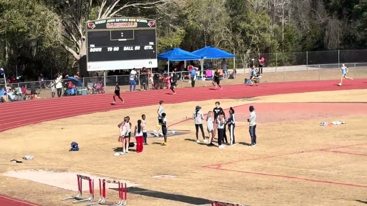 Faith,Kassidy, Jeanette in the 400 yard dash representing the Potters House