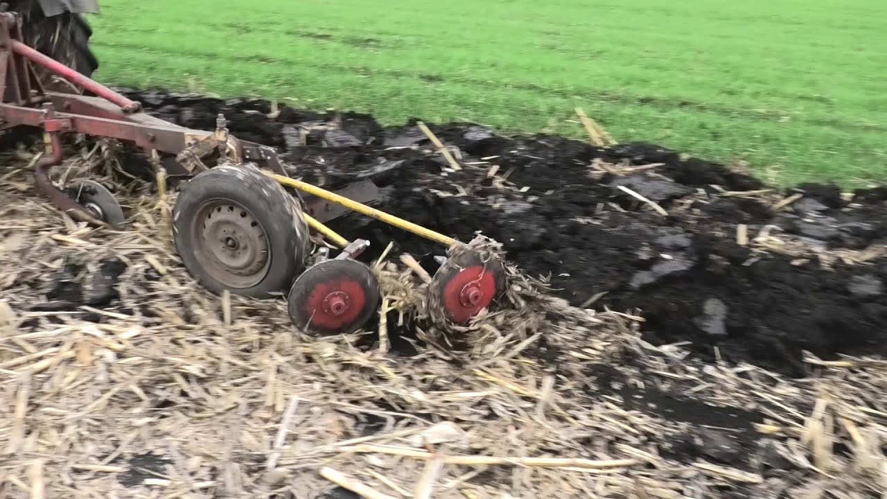 Nadogradnja pluga za lakše zaoravanje kukuruzovine, Belarus MTZ 82 i plug IMT 756