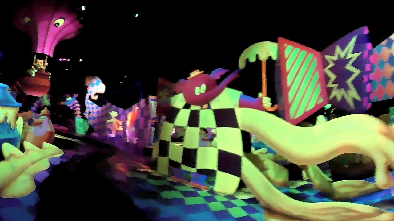 [DL] The Many Adventures of Winnie the Pooh Ride 4K 360°