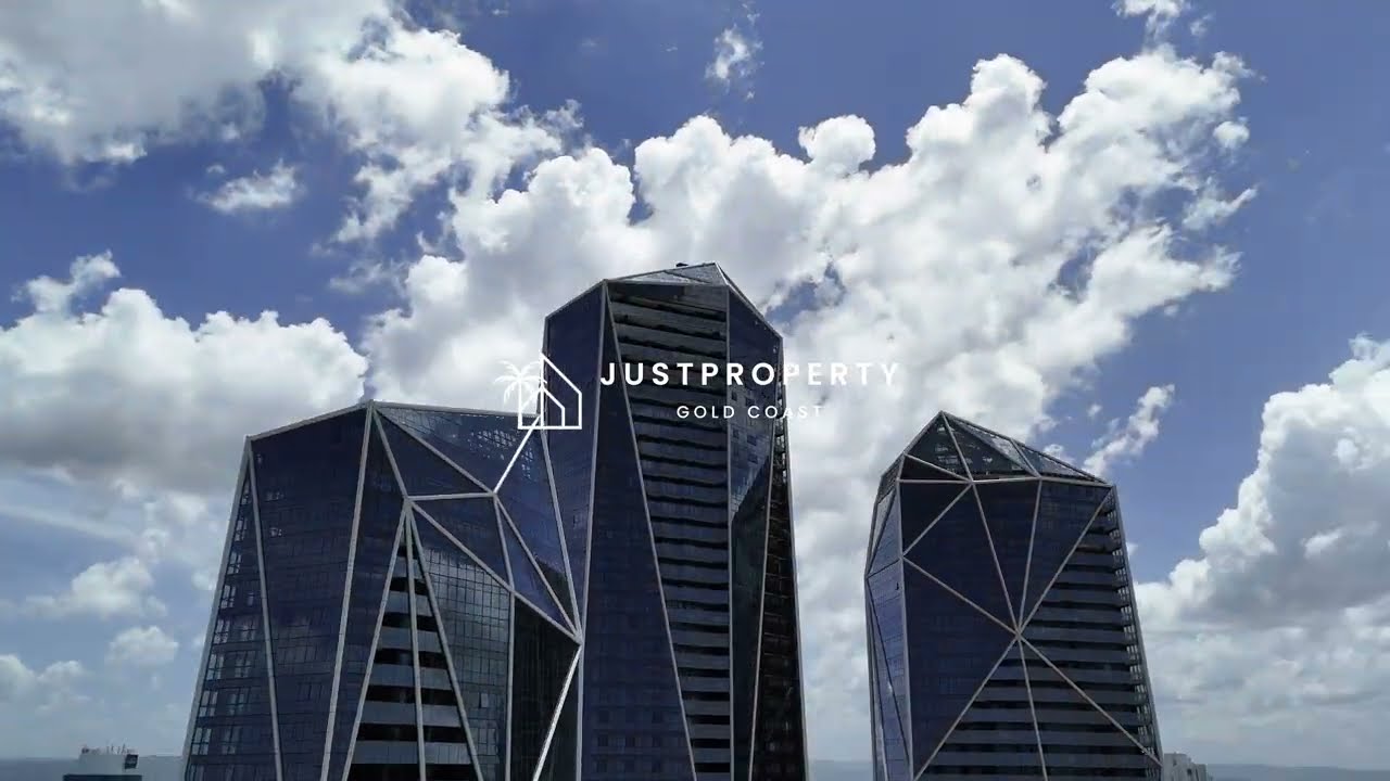LUXURIOUS APARTMENT IN THE JEWEL RESIDENCES!!!!