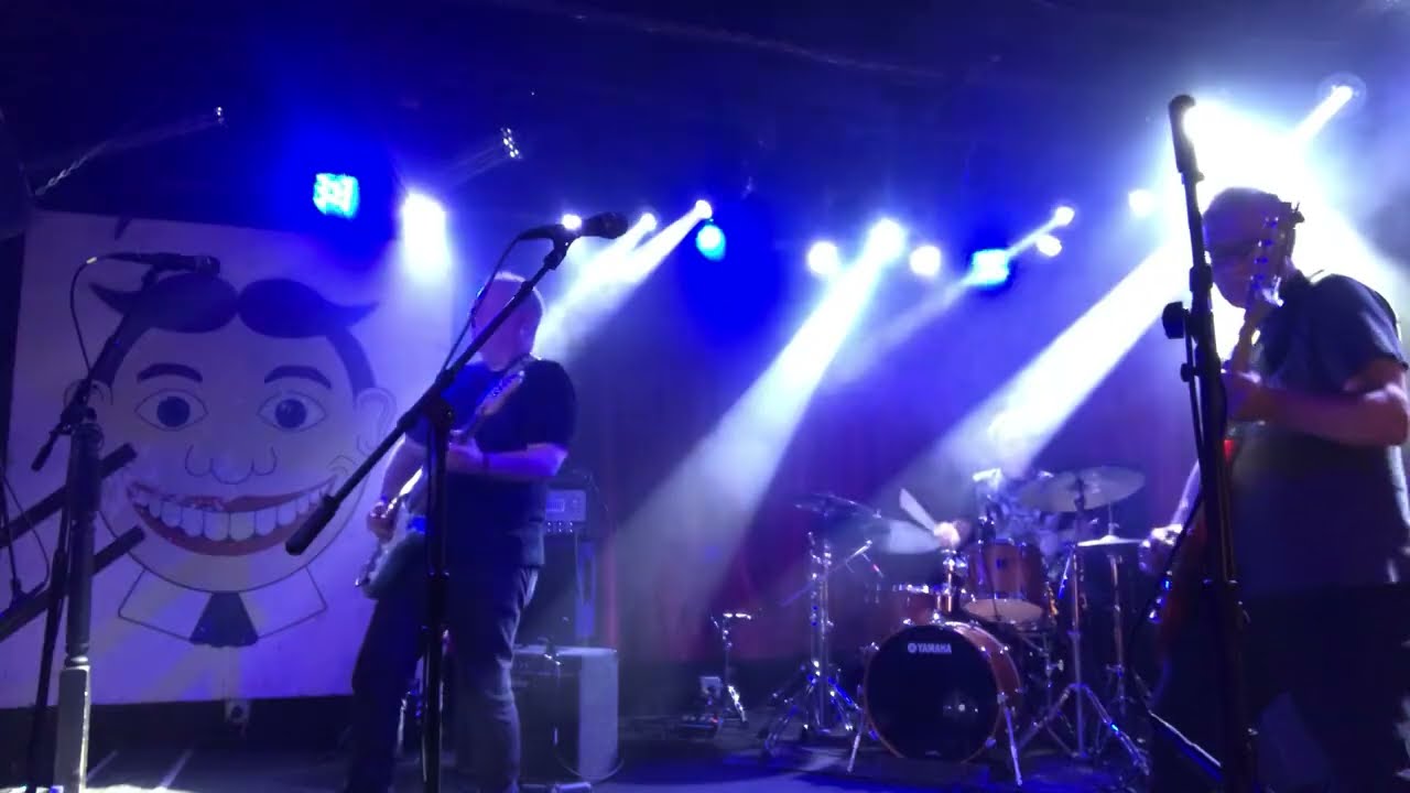"I Will Be Here For You" LIVE at Wonder Bar in Asbury Park for Happy Mondays