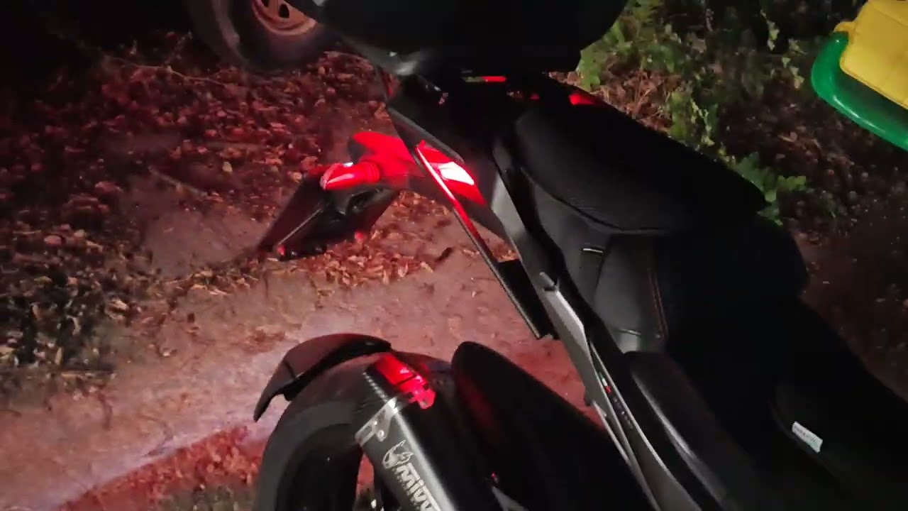 ducati 1260 s escape mivv gran sonido!!!!!