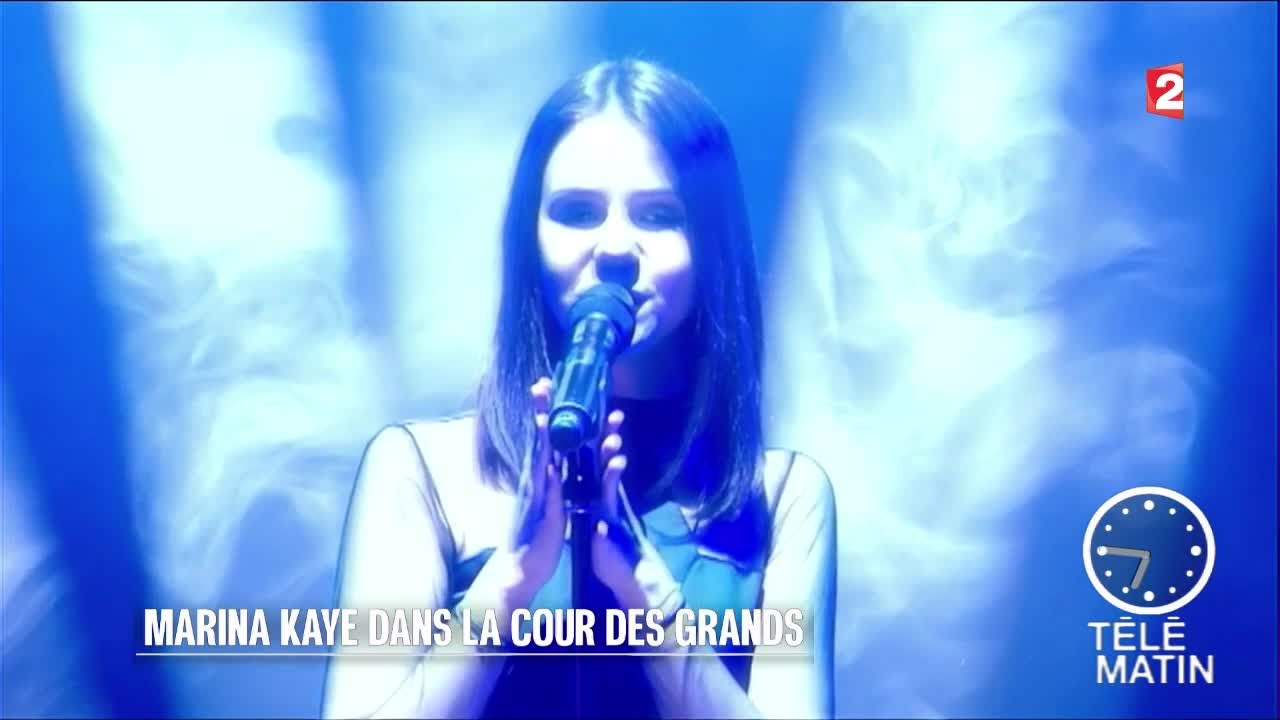 Scènes - Marina Kaye dans la cour de grands - 2016/04/26