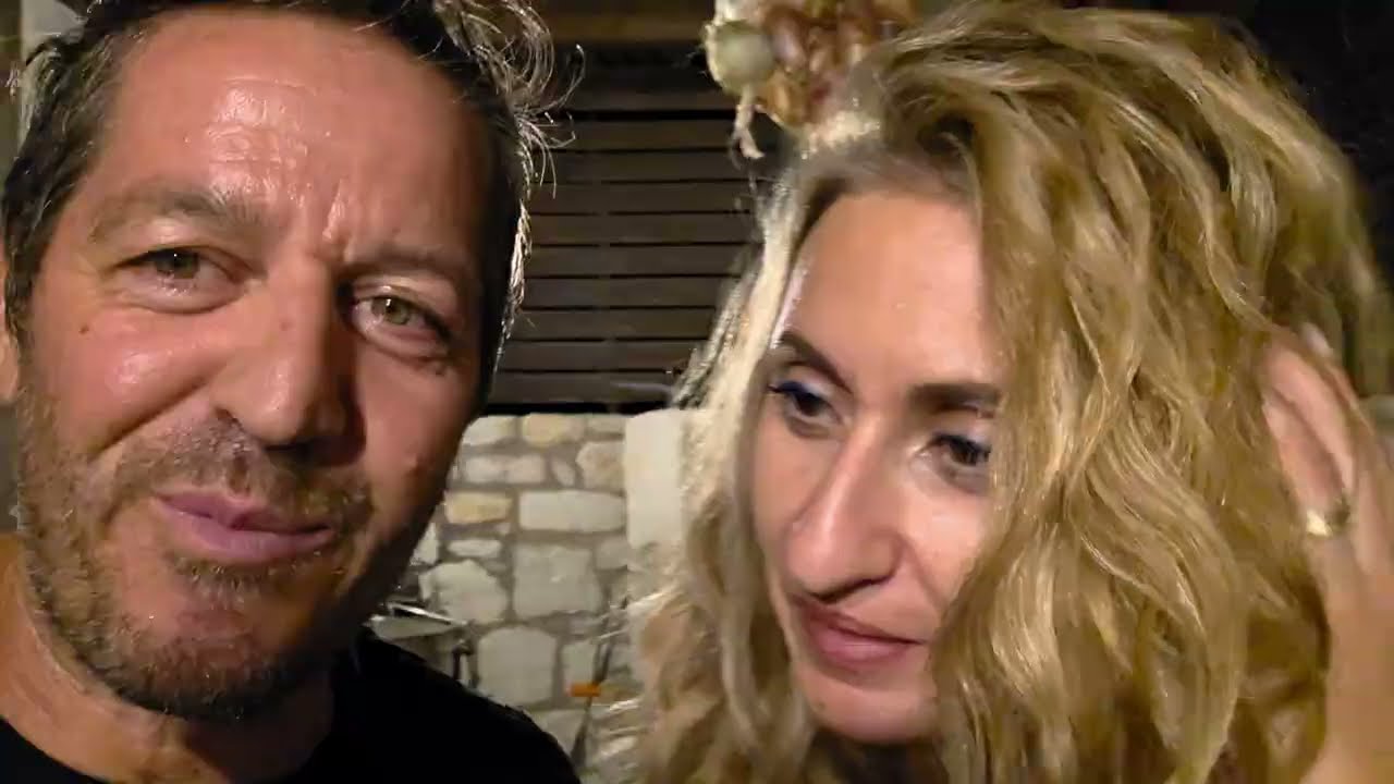 Στο σπίτι του κορκοδιλου  μεγαλούργησε στον ξυλόφουρνο !!