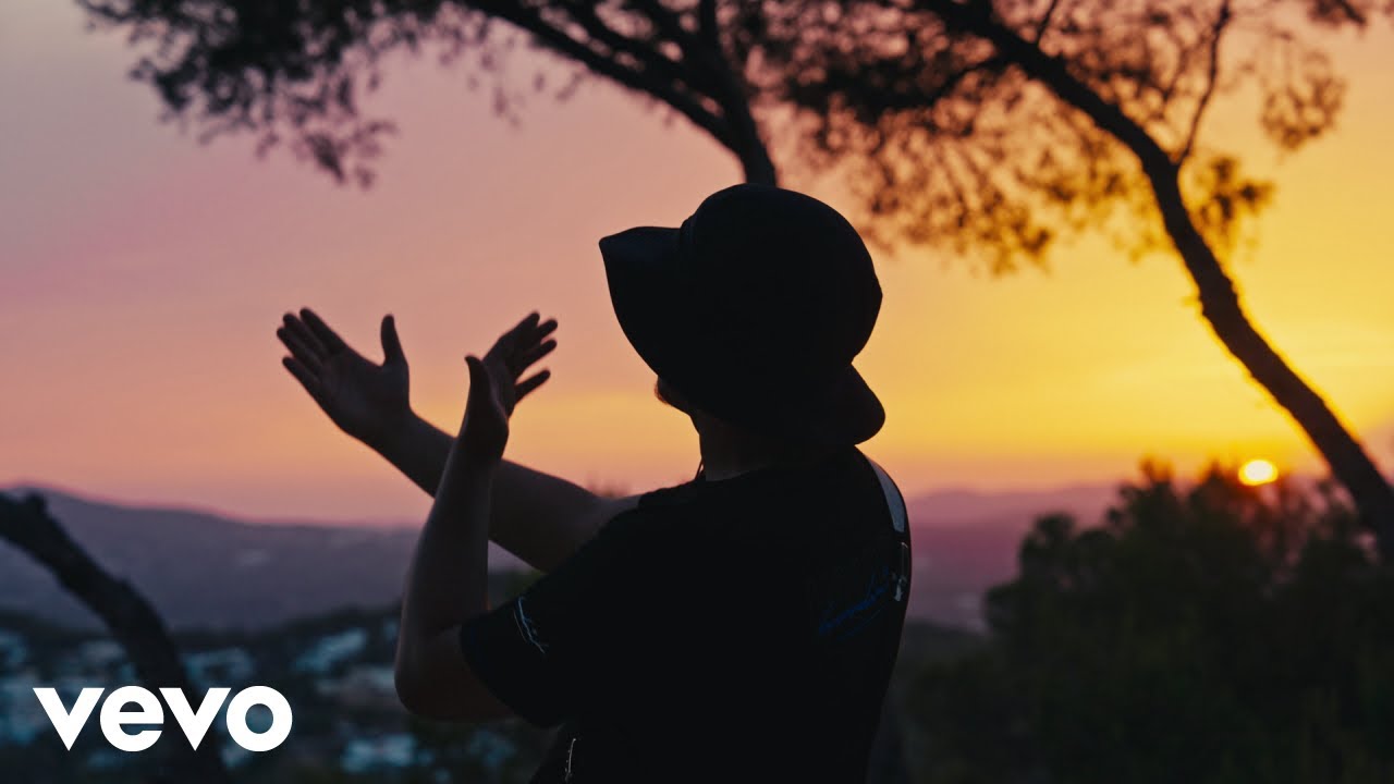 N&eacute;za - Formentera (Official Video)