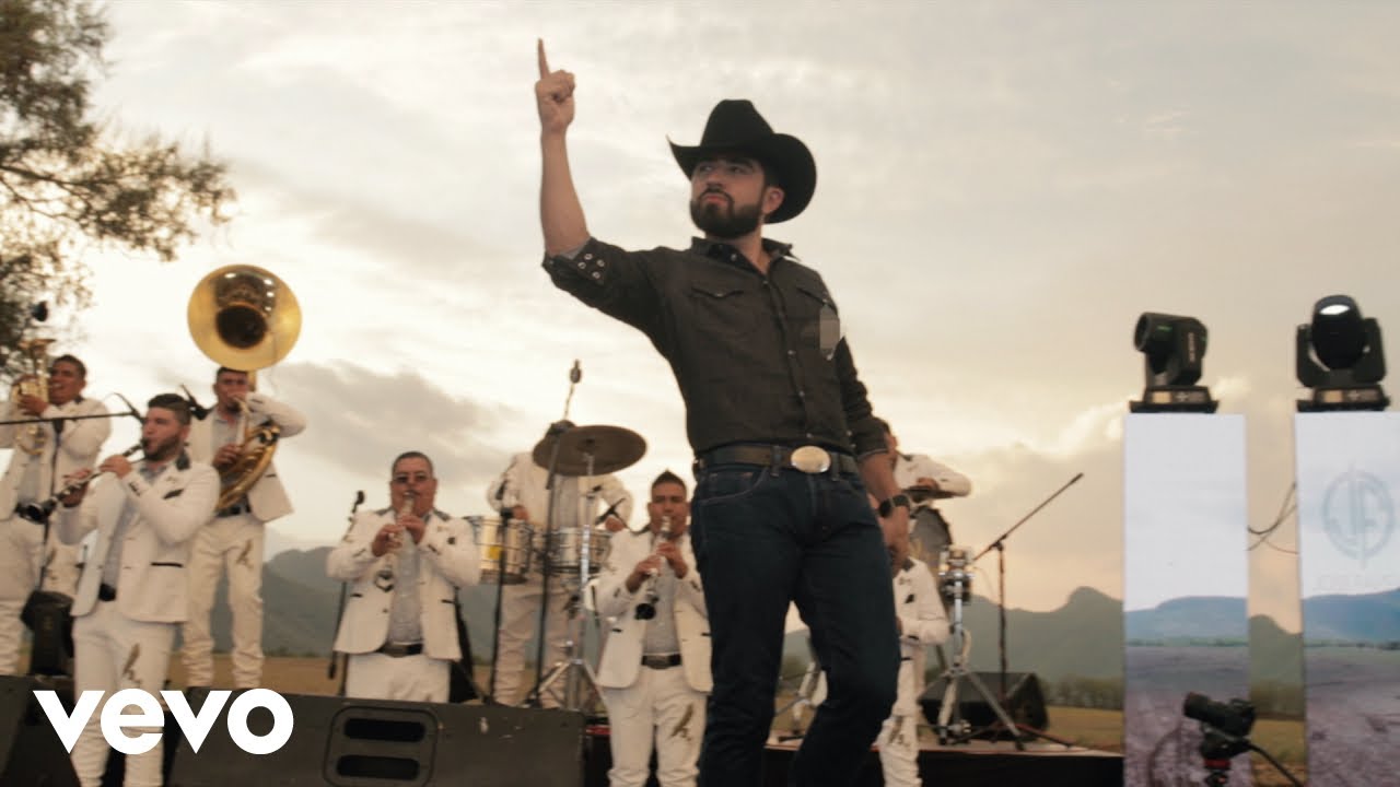 Joss Favela - Llegando Al Rancho (En Vivo (Live))