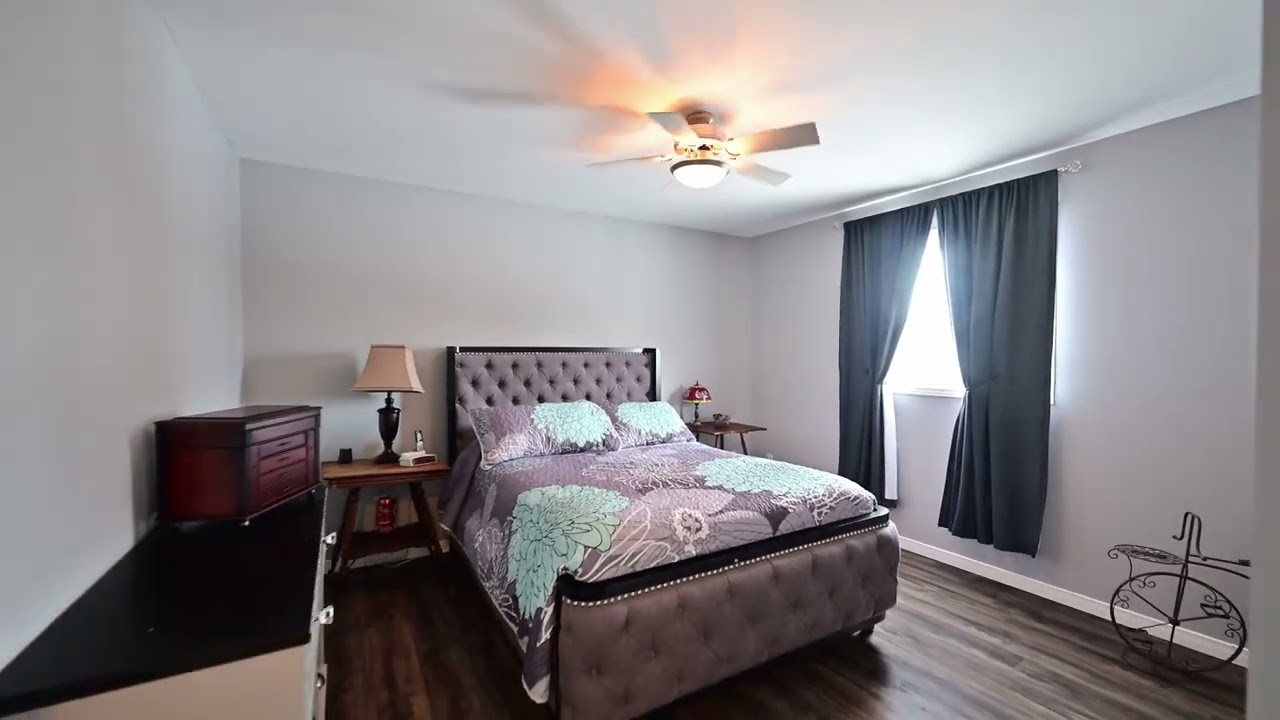 490 King St E, Mount Forest