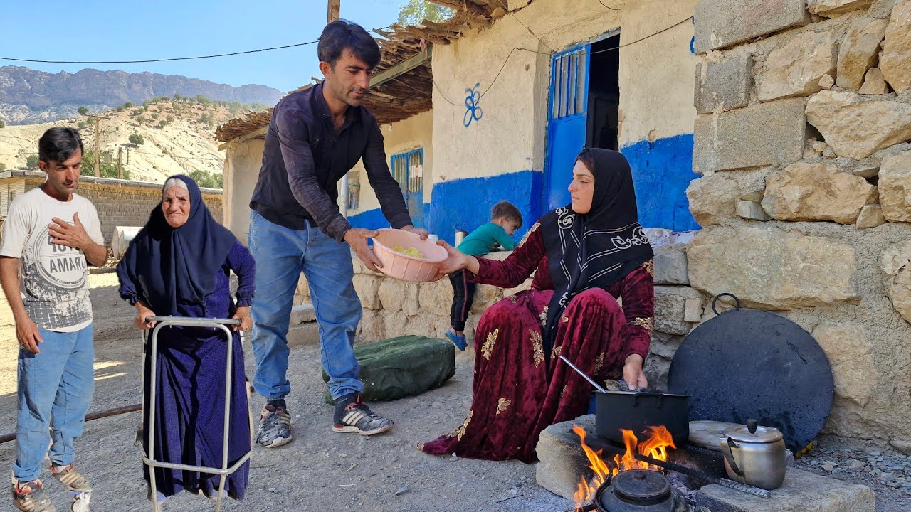 Love and affection, power and his wife are legends for a simple life in the village.