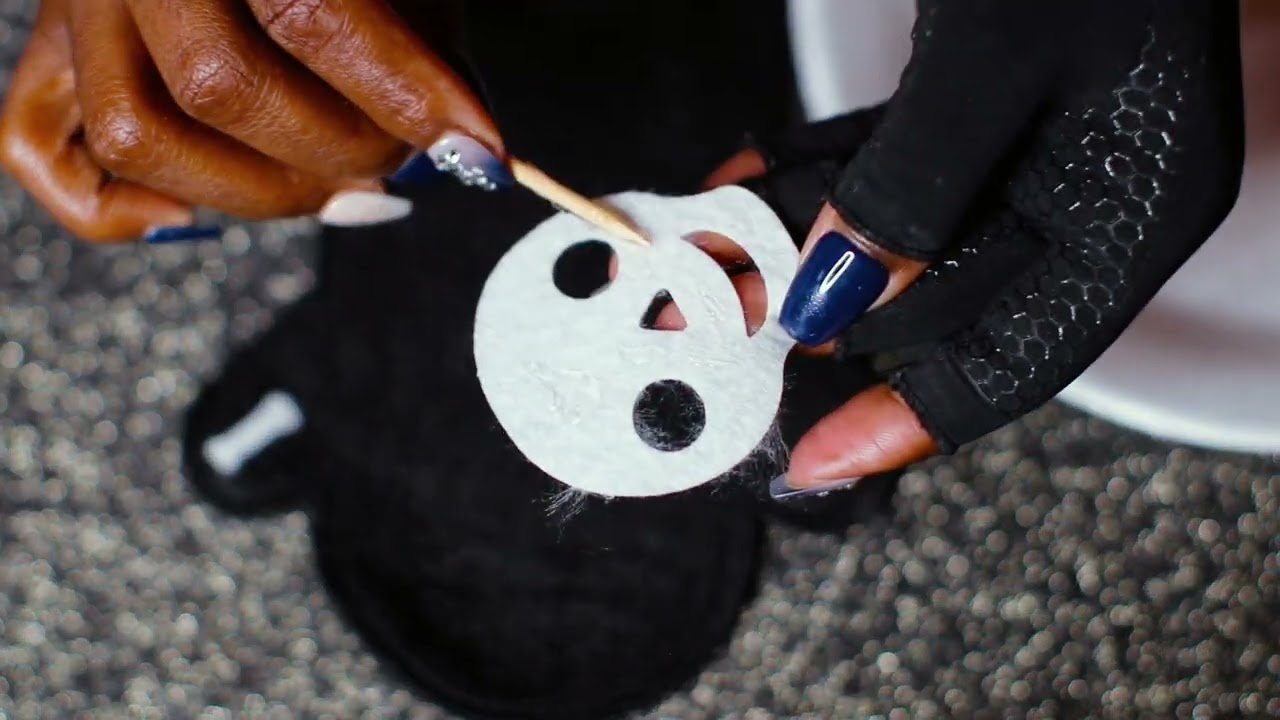 Felt Hand Puppet ASMR Chewing Gum