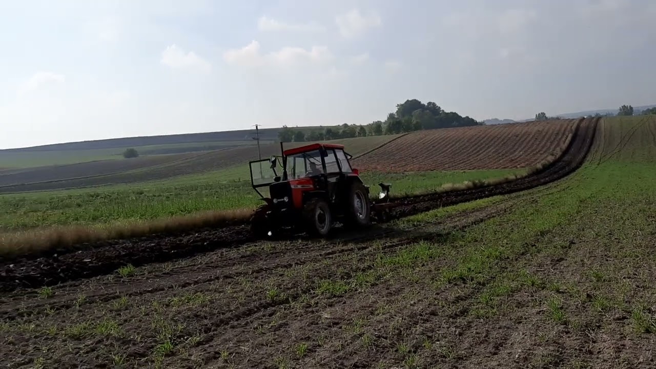 Orka - Ursus 4514 i pług Unia Grudziądz trzy skibowy obrotowy.