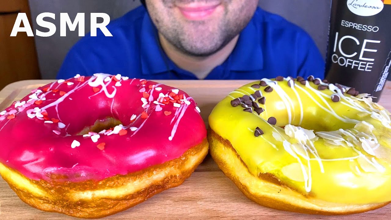 CHOCOLATE DONUT ASMR MUKBANG 먹방 (EATING CHOCOLATE GIANT DONUTS) EATING SOUNDS