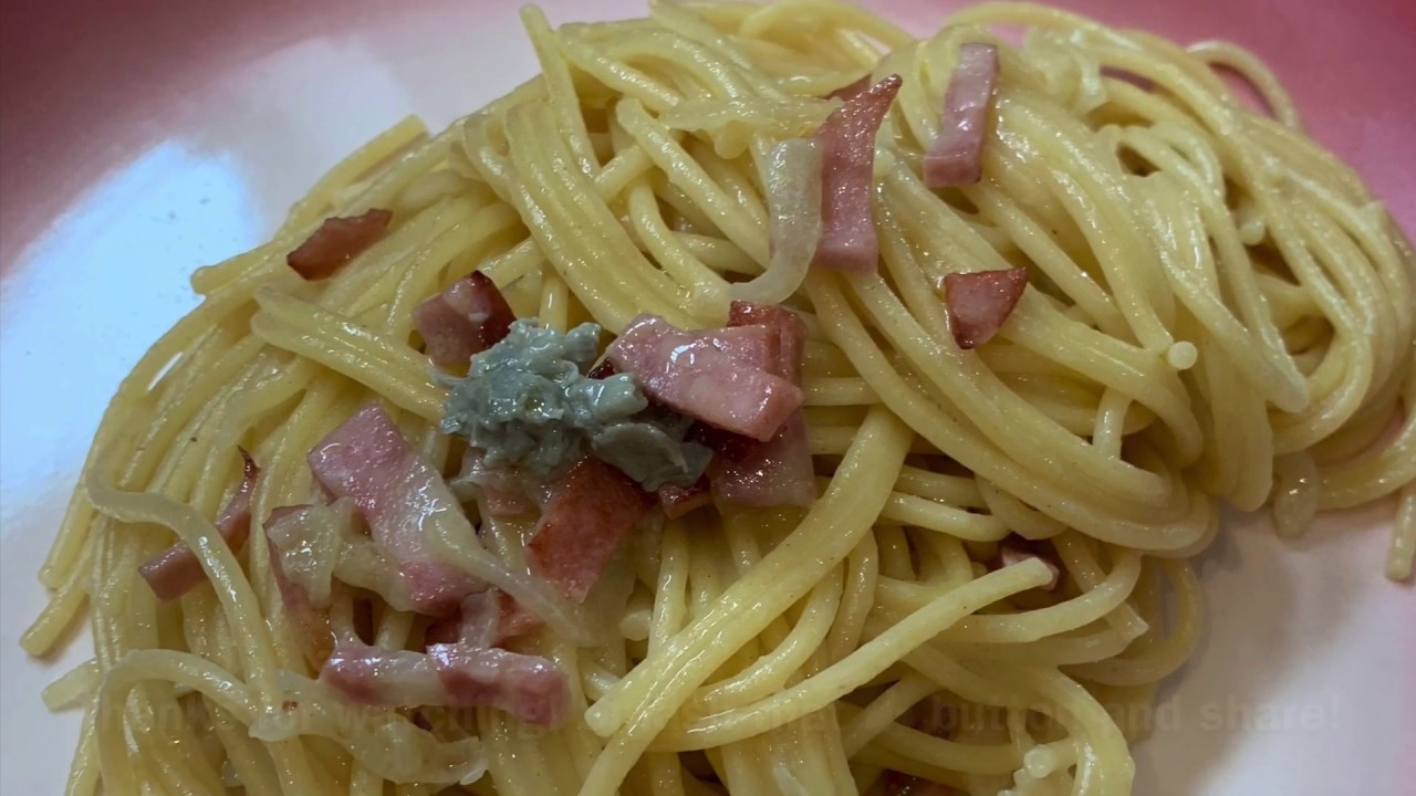 Simple recipe - Spaghetti with mortadella and Gorgonzola sauce