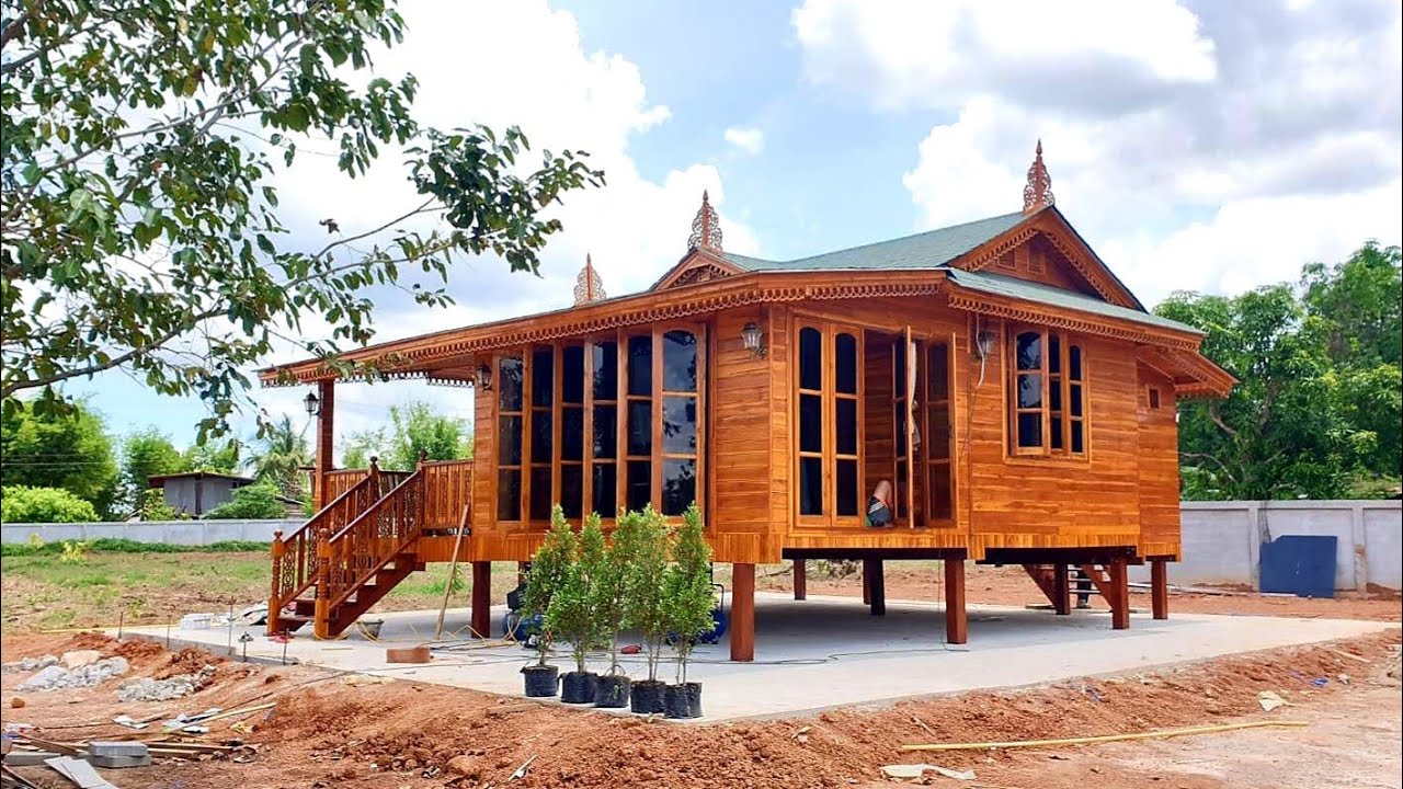 บ้านน็อคดาวน์ไม้สักทอง เรือนพรรณราย จัดส่งจ.สกลนคร