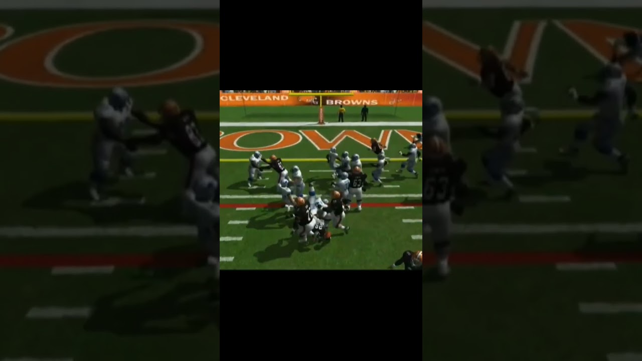 Я застрял за своим линейным игроком! 😂 #nfl #nflfever #retrogaming #oldschool #xbox #browns #lions