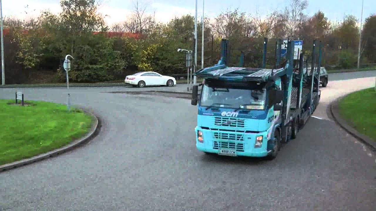 TRUCKS AT LYMM SERVICES CHESHIRE NOVEMBER 2011