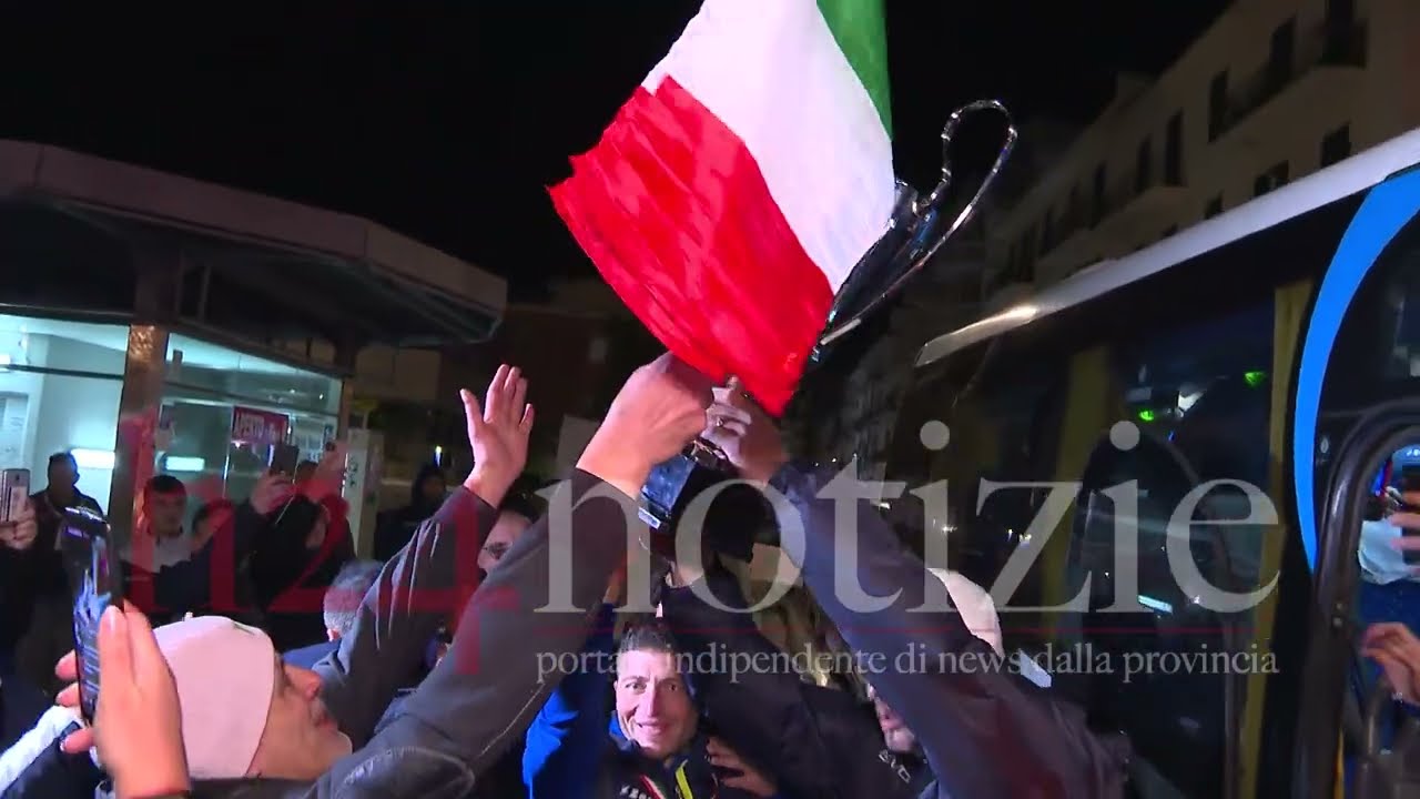 FORMIA-L'Insieme Formia vince la coppa Italia e festeggia con i suoi tifosi in piazza