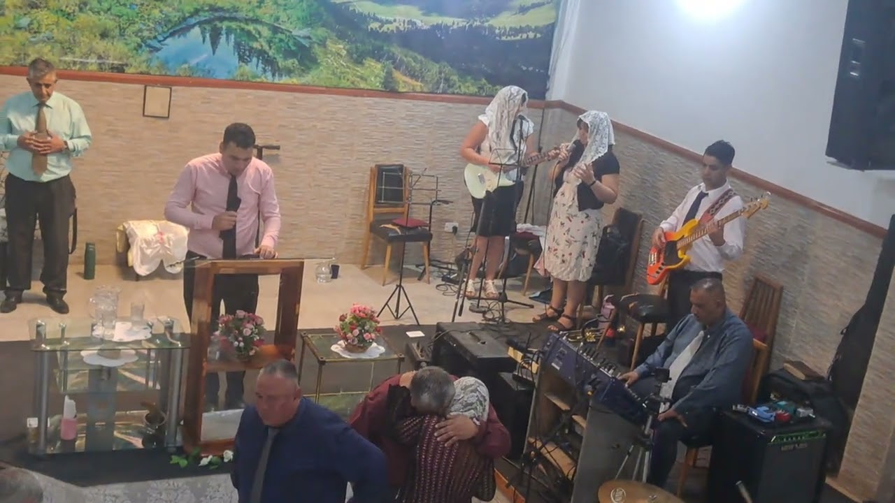 Alabanza para despedir la reunión,  hermosas momentos con nuestros hnos y hnas 