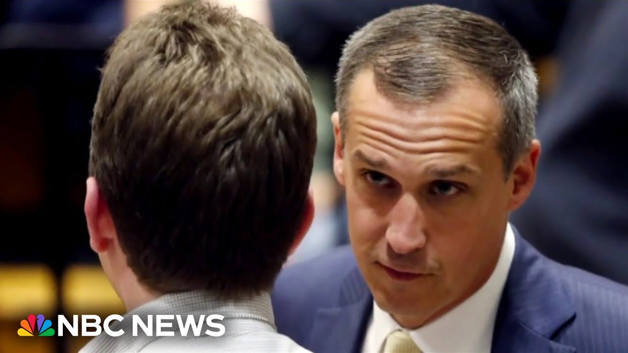 Some DHS contractors told White House officials they were asked to pay Lewandowski