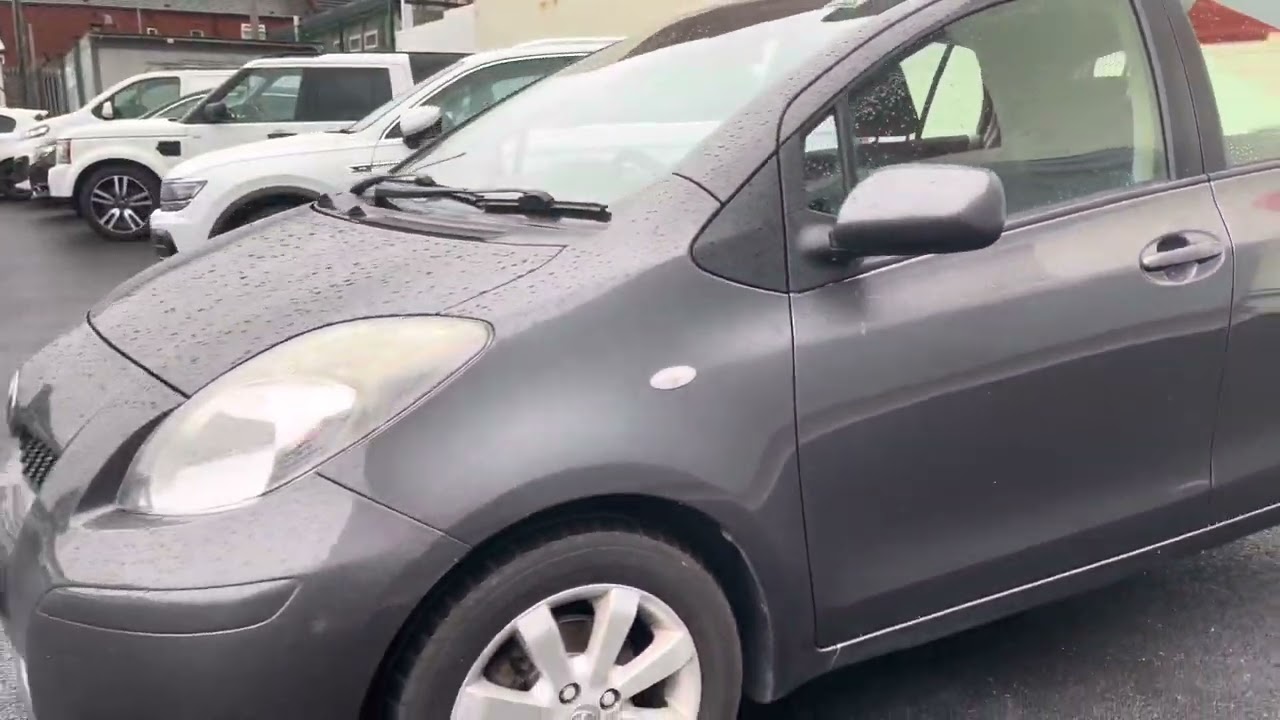 TOYOTA YARIS 2011