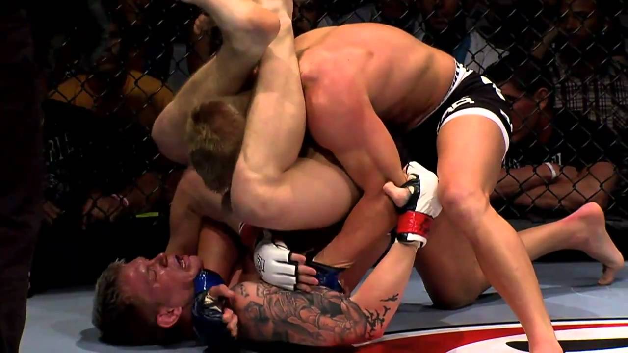 Junie Browning vs Jordan Clements.mp4