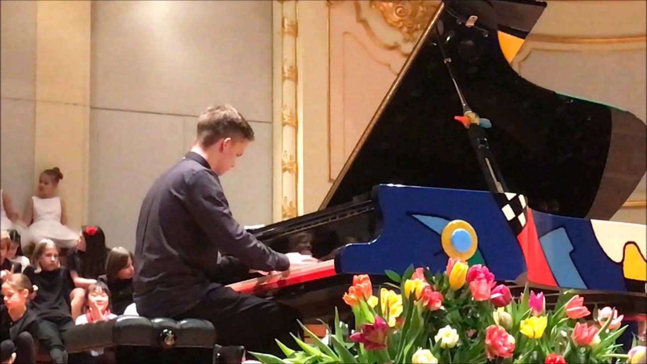 Hungarian Rhapsody 2 - Liszt