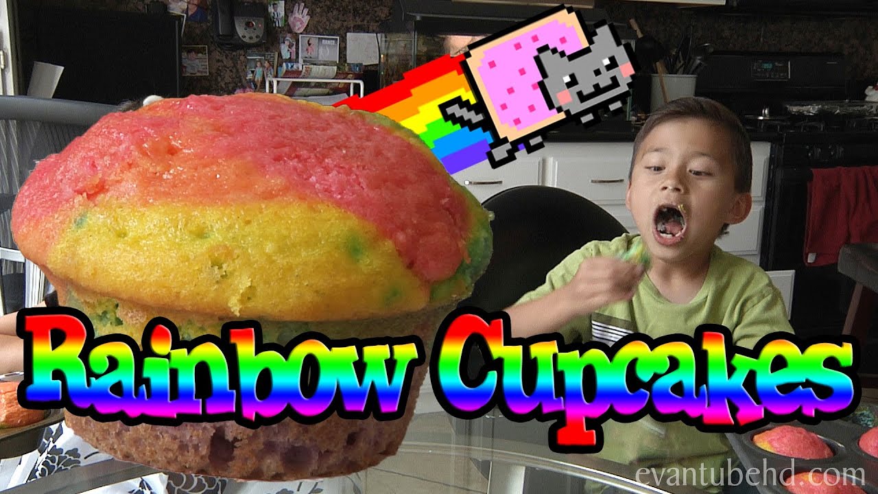 Making RAINBOW CUPCAKES - Nyan Cat Style!