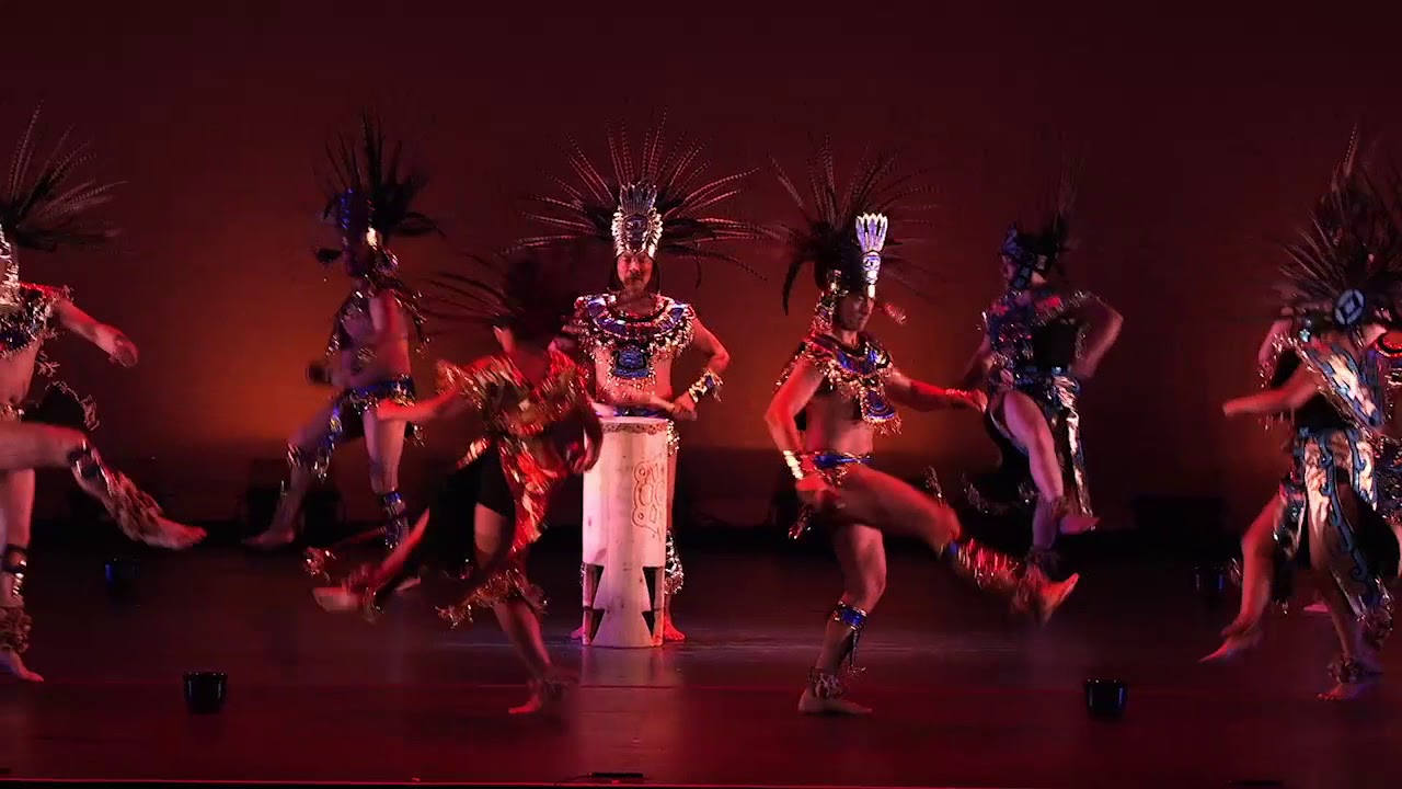 Best of DANCE This: “Concheros” (Bailadores de Bronce)