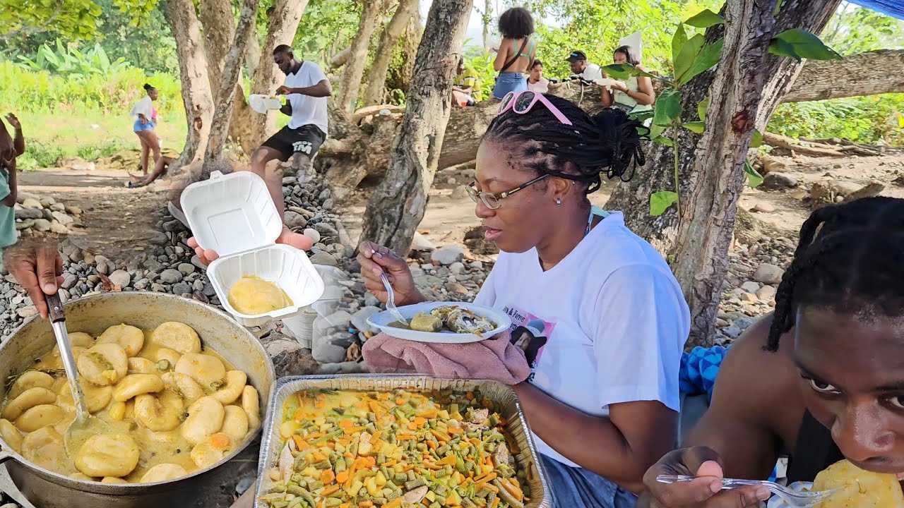Coconut dumpling | Steam fish | fry chicken | Pumpkin rice | keeps them coming back | big cooking