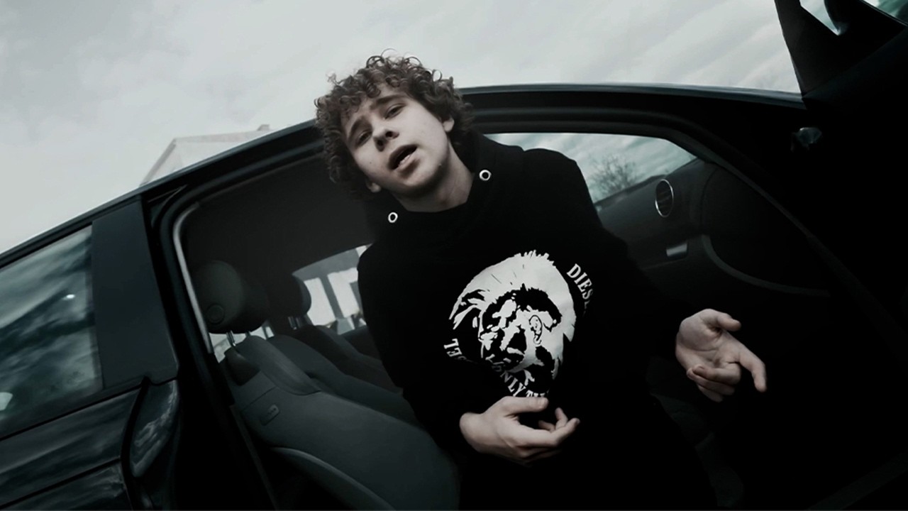 Antonii - PRZEZ CALY ROK (Official Video)