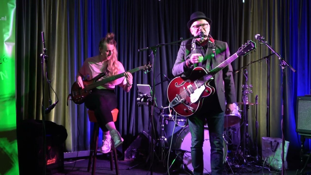 Het Ministerie van Blues, Podium zuid