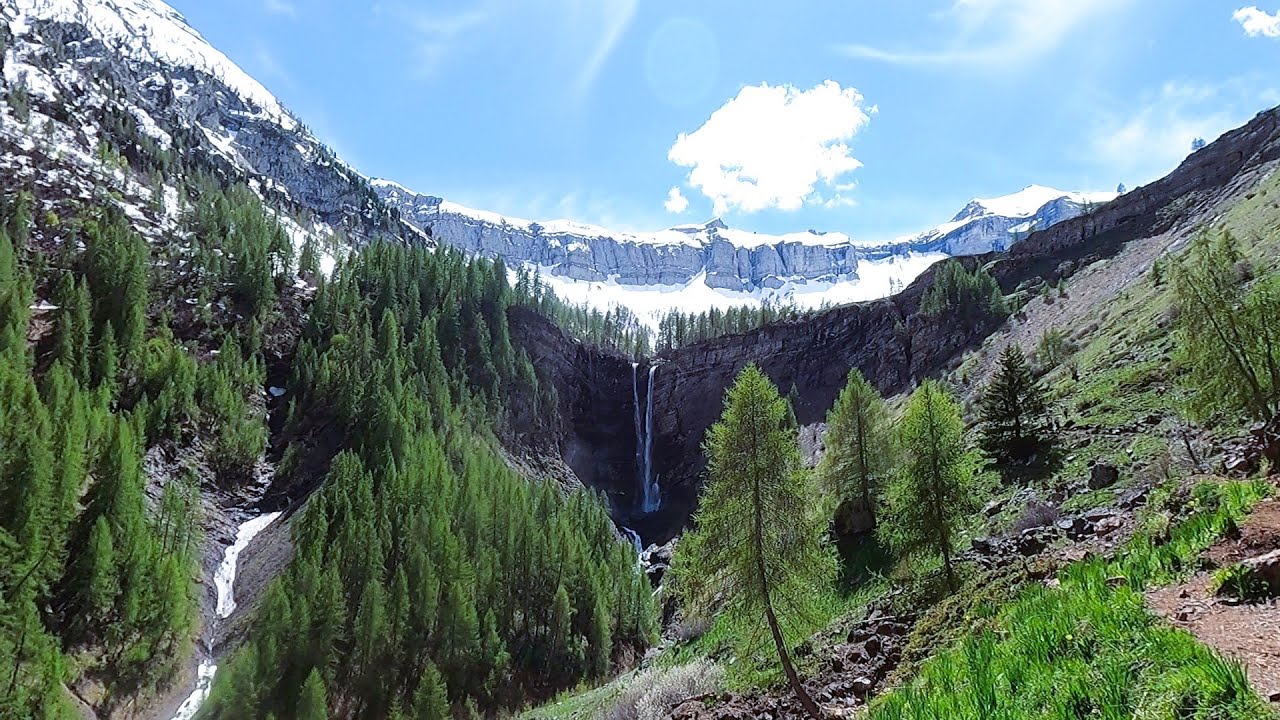 Cascade de la pisse et tour de Planure par le refuge du touron. Champoléon, Alpes