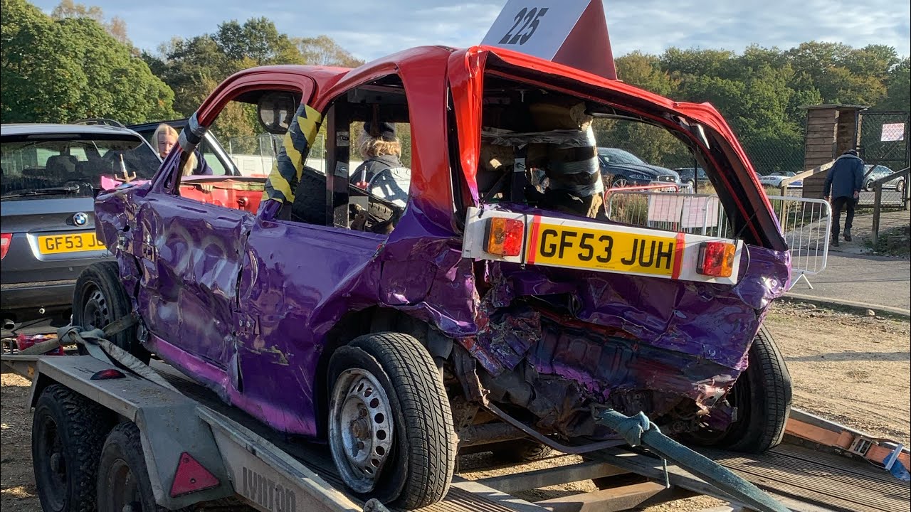 Ryan Blair #225 getting bullied by #615 #444-aldershot raceway-junior bangers