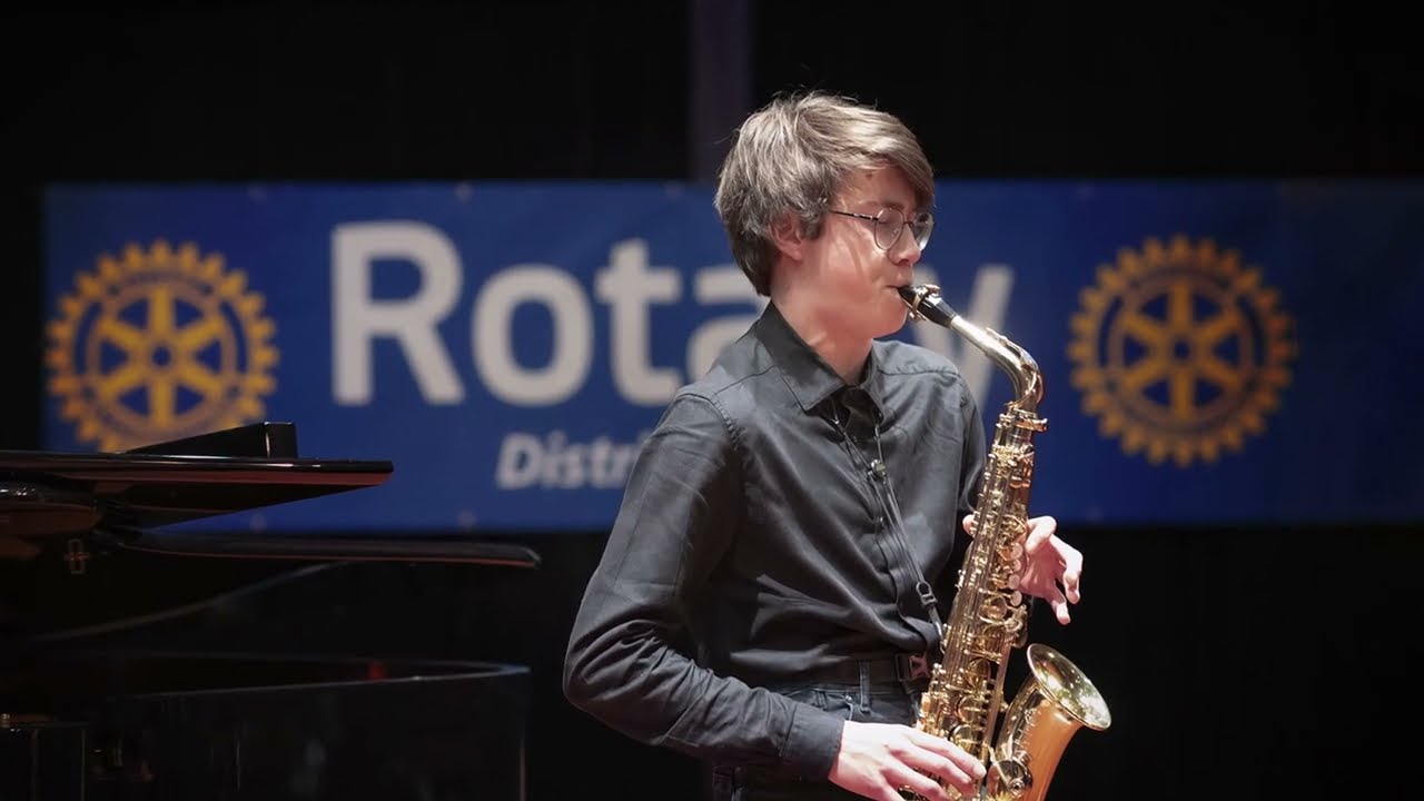 Fantaisie Italienne  d' Eugène BOZZA interprétée par Antoine SOUZA au saxophone alto.