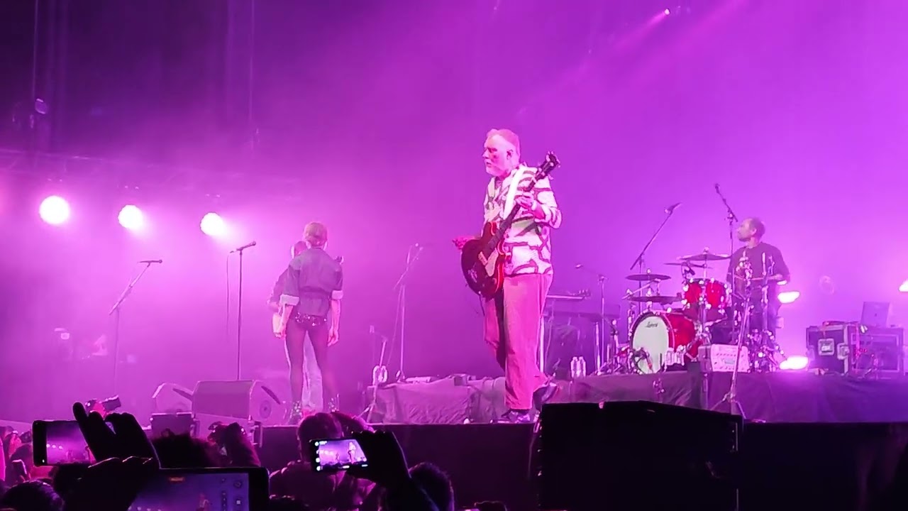 The Cardigans - Your new cuckoo - Pepsi center Mexico city 2026