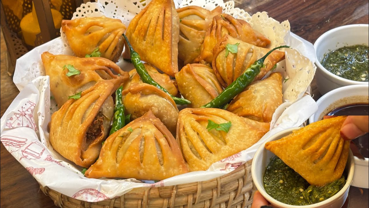 Khasta Crispy Aloo Samosa Recipe | Ramzan Special Recipe | Iftar Special Snack | New Samosa Recipe