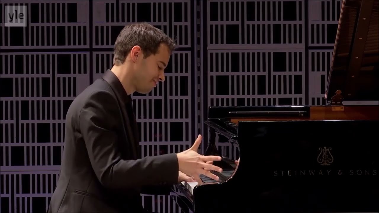 Schumann: Piano Sonata No.3 'Concerto Without Orchestra' Op.14 / Enrique Lapaz