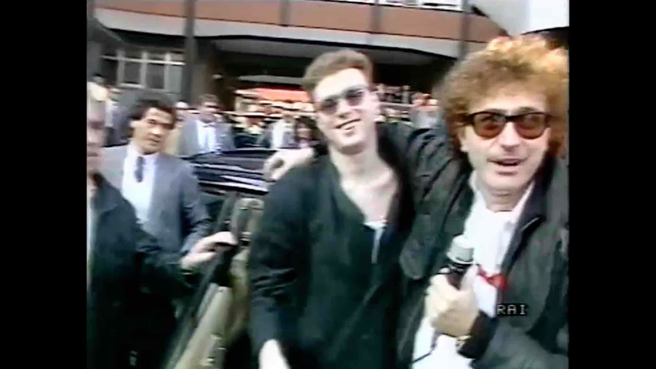 Raffaella Carrà e Red Ronnie Pinky n° 5 con arrivo SPANDAU BALLET fra le fans - Domenica In 9.11.86
