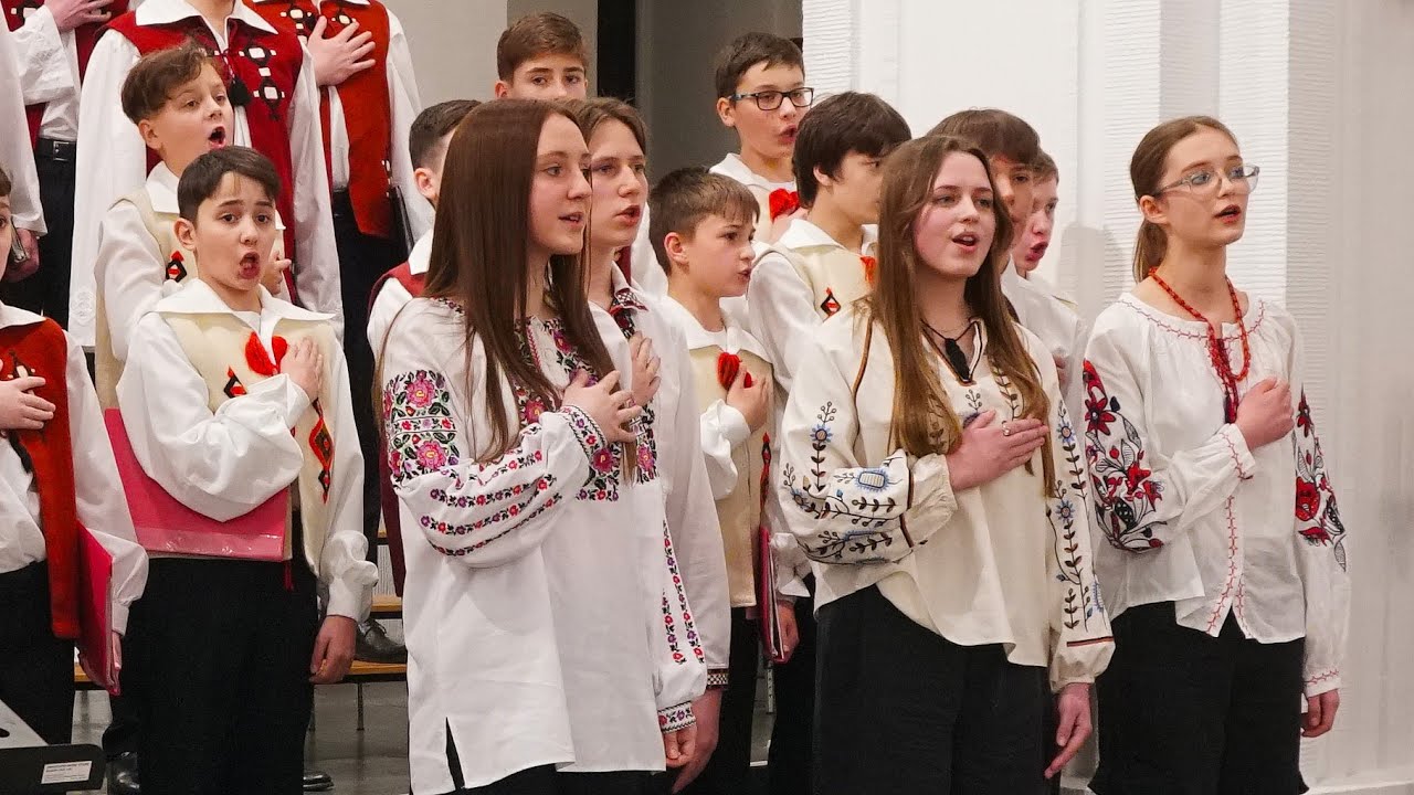 Red viburnum & Nationalhymne der Ukraine – Dudaryk Knabenchor & Ukrainische Samstagsschule Göttingen