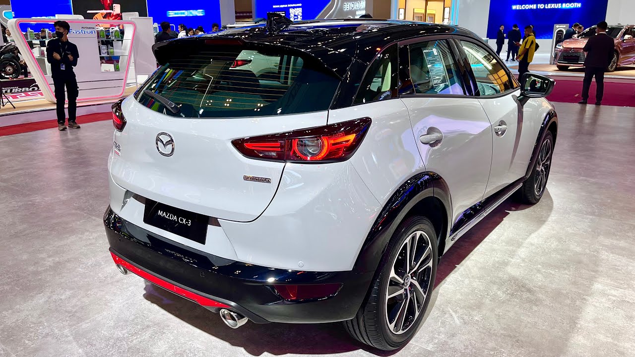 Новый Mazda CX-3 Pro Autoexe 2026 года — субкомпактный кроссовер (интерьер и экстерьер).