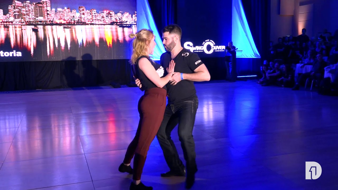 Ben Morris & Victoria Henk - Swingcouver 2019 Pro Show - Improv West Coast Swing Dance