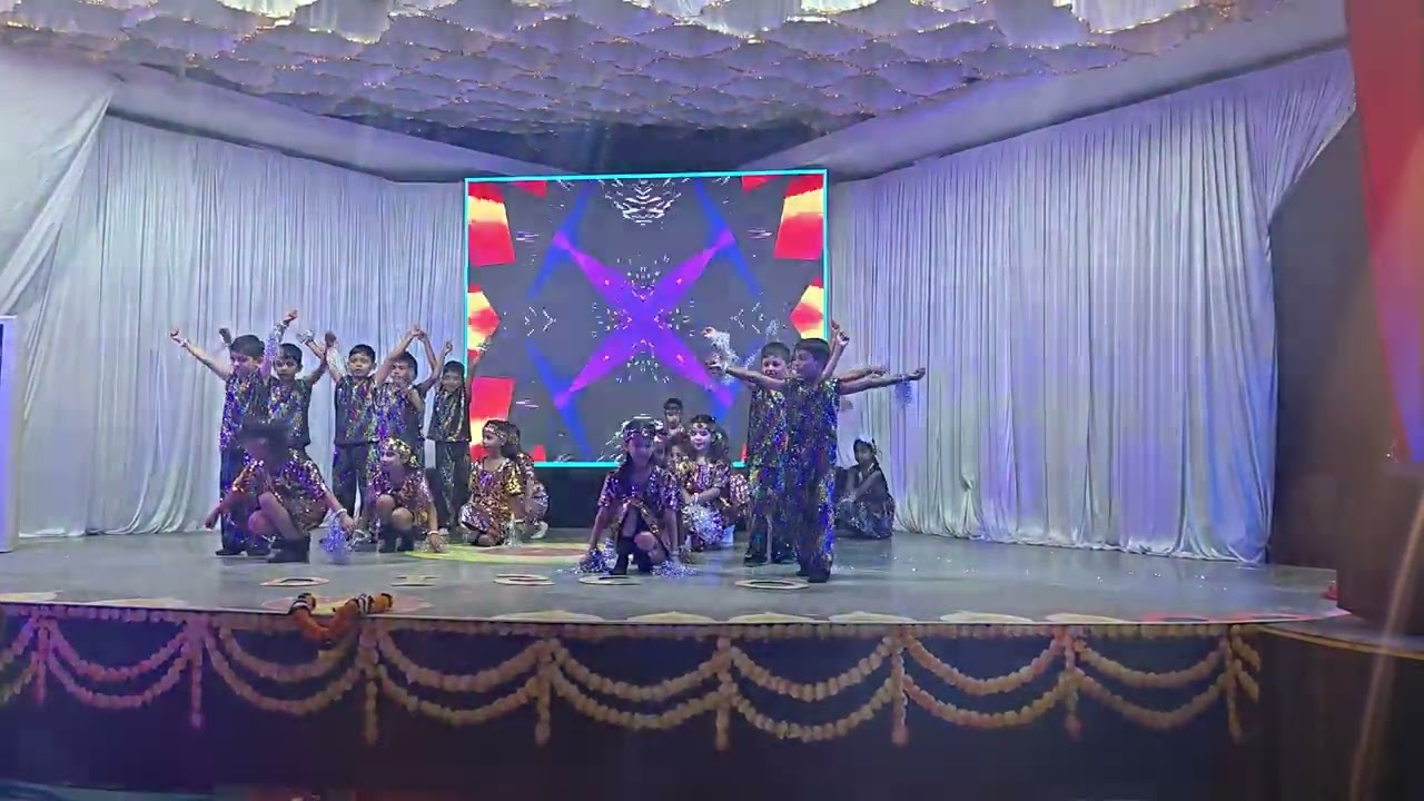Mazya mulachya school mdhla  annual day...Ani tyacha dance🤗🥰❤️💫#viral #dance #annualfunction #public