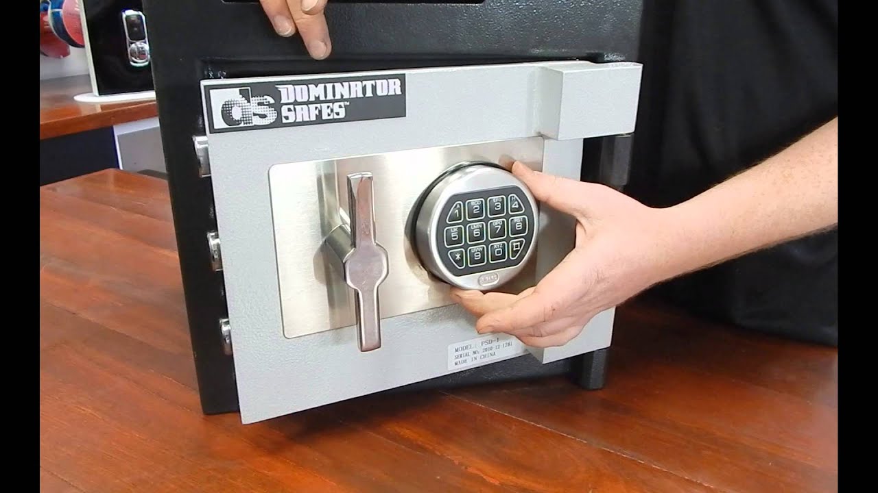 WYNNS DIY TIPS: LaGard Code Lock - Replace Batteries