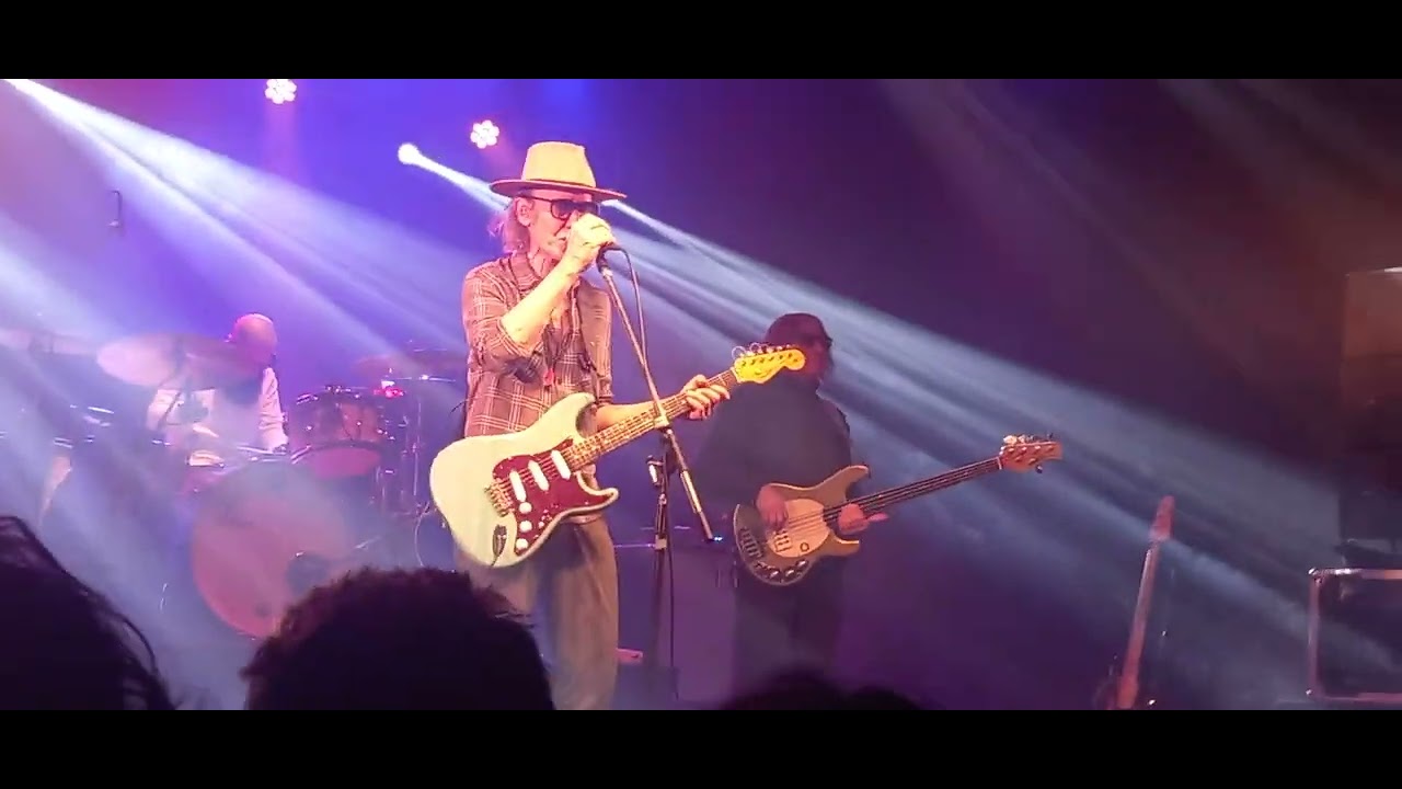 Skay Beilinson - Lagrimas y Cenizas en Comodoro Rivadavia.