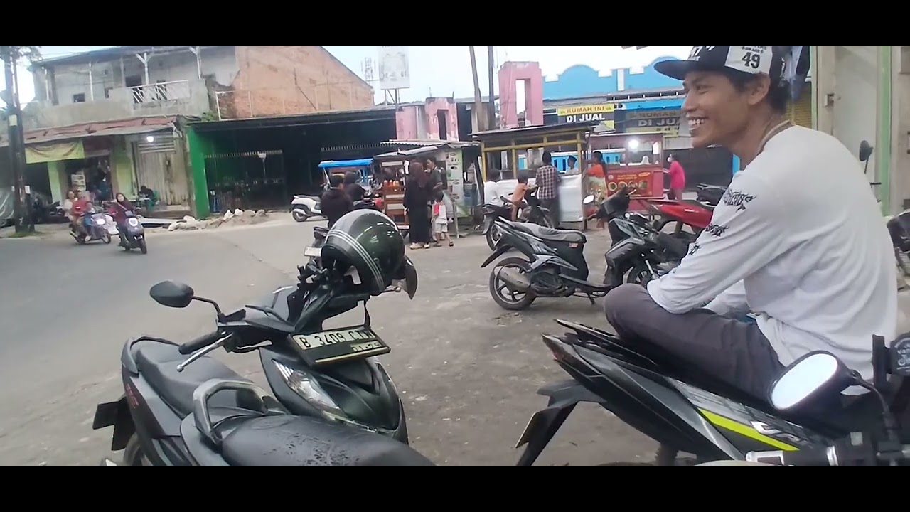 Suasana sore hari di Es dawet durian Bar bar & Baso jawair murah meriah Rasa endul👍👍🥰
