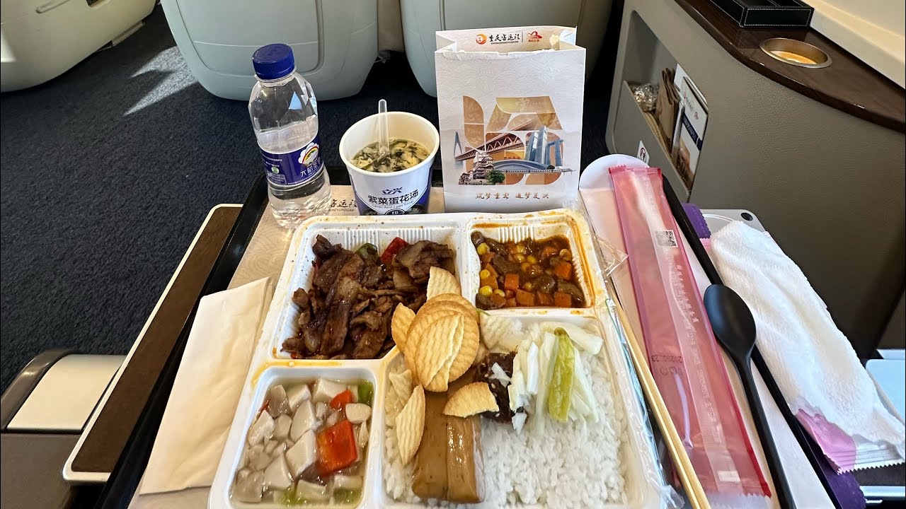 重庆北-江北机场，16分钟28元高铁商务座赠送54元盒饭蛋汤和零食饮品，免费送站，沉浸式体验