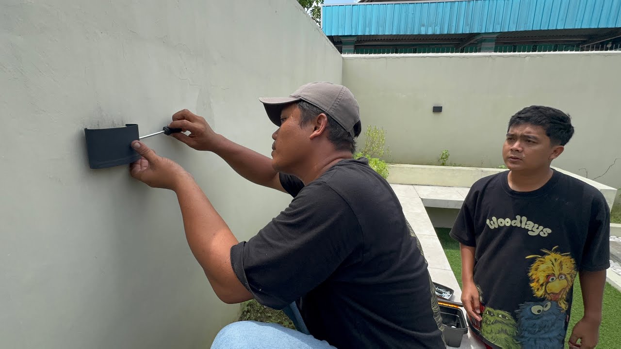 DI SURUH DANDAN LAMPU BOSNYA MALAH KELUAR SEMUA UNEG UNEGNYA ANAK BUAHNYA ! 😒