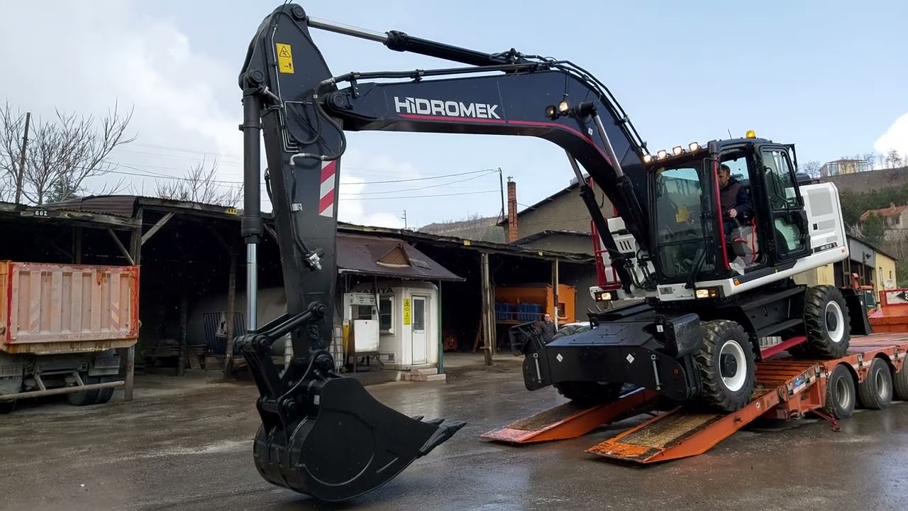 Yeni Hidromek 210W Lastikli Ekskavatör Teslimatı